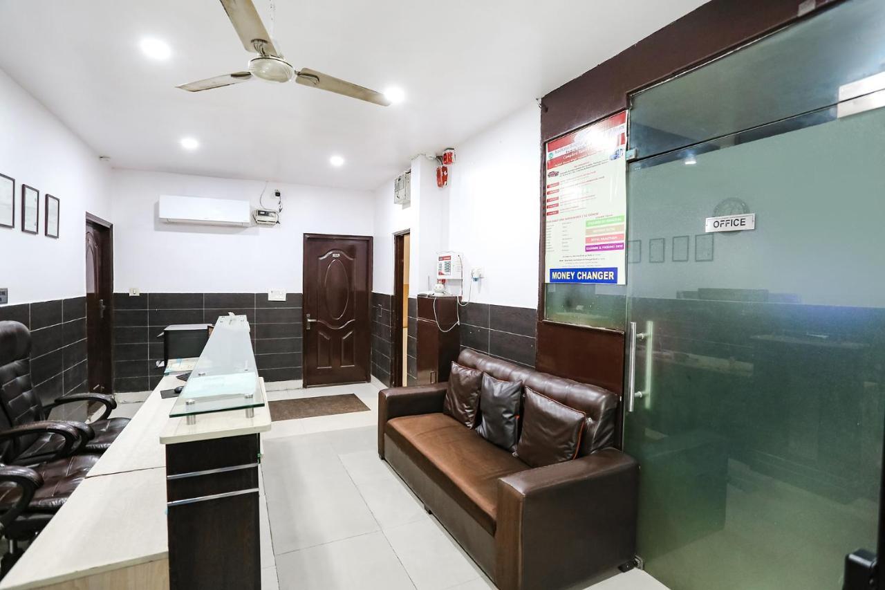 Fabhotel The Lazeez نيودلهي المظهر الخارجي الصورة