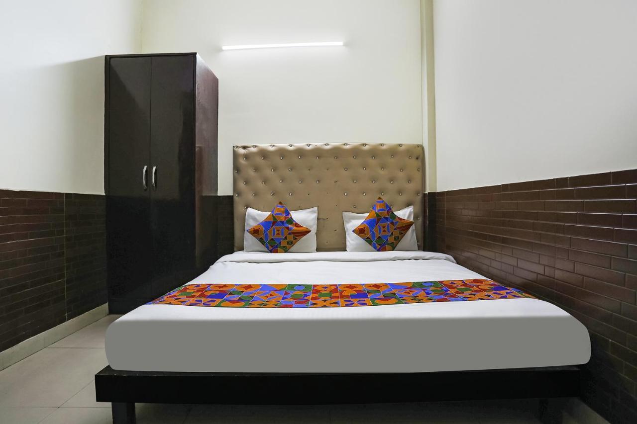 Fabhotel The Lazeez نيودلهي المظهر الخارجي الصورة