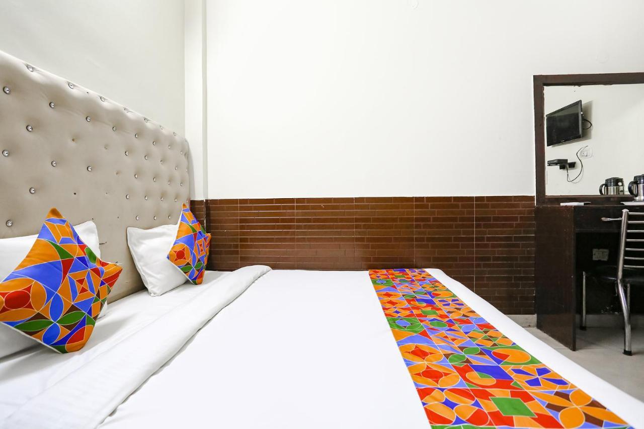 Fabhotel The Lazeez نيودلهي المظهر الخارجي الصورة