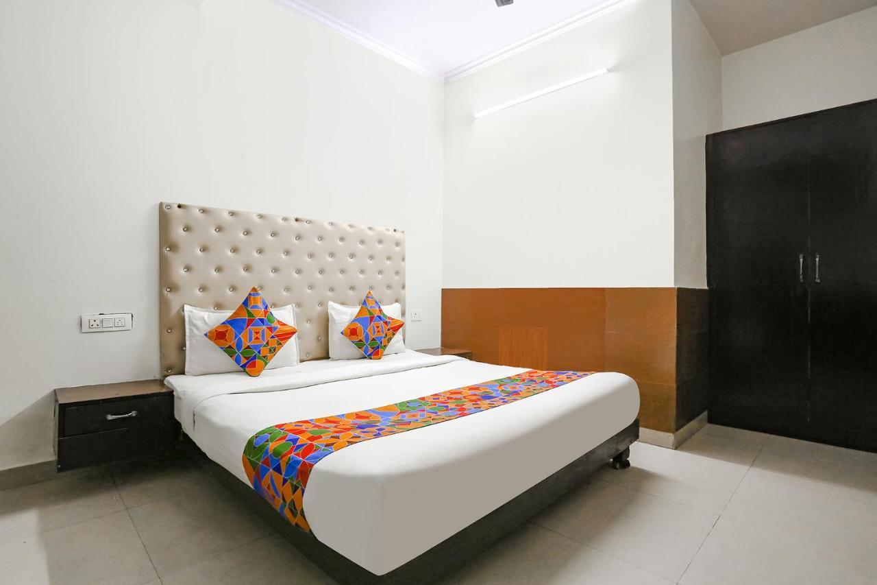 Fabhotel The Lazeez نيودلهي المظهر الخارجي الصورة